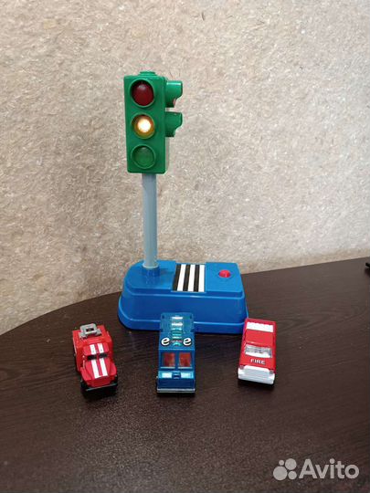 Светофор Mobicaro, машинки