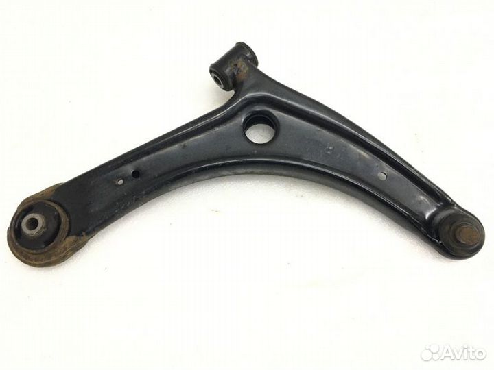 Рычаг подвески передний правый Mitsubishi