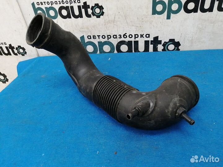 Патрубок возд фильтра 28130-D3300 Hyundai Tucson