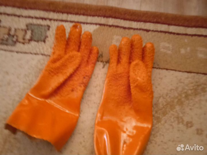 Перчатки резиновые для разделки рыбы