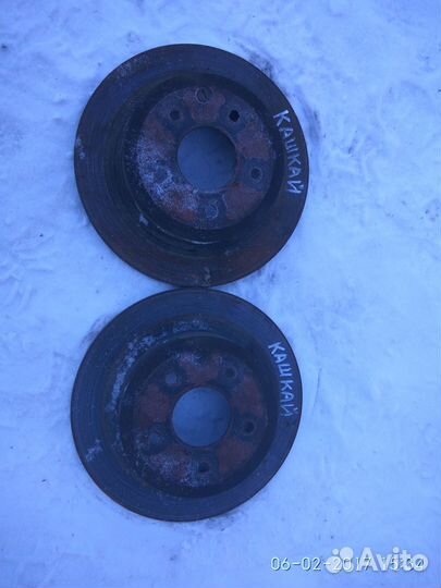 Задние тормозные диски на Ниссан Кашкай 2012 года