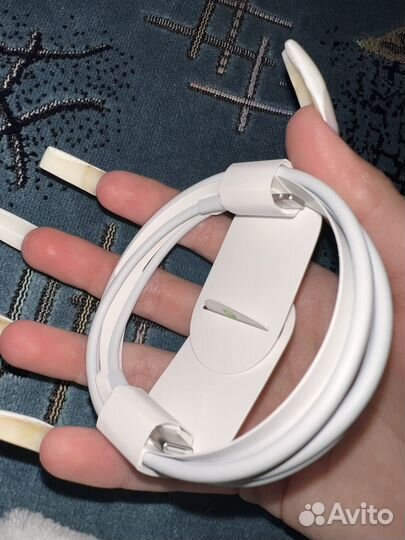 Оригинальный кабель iPhone