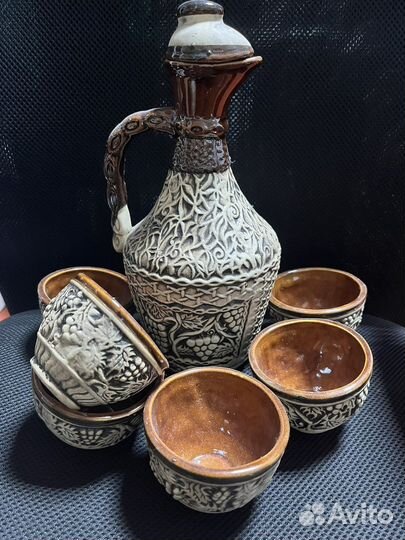 Кувшин и чашки/стопочки