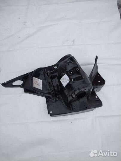 60750s9aa01zz Honda CR-V Кожух передн амортизатора