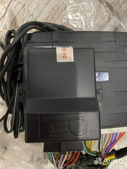 Сигнализация sher-khan magicar 8