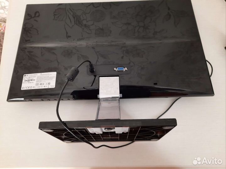 Монитор LG Flatron E2060S-PN диагональ 20