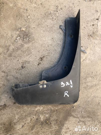 Брызговик задний Сузуки Гранд Витара 3