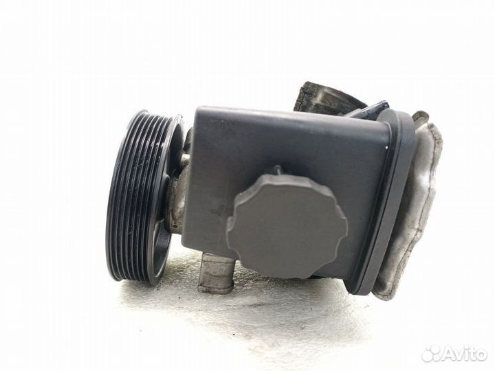 Насос гидроусилителя руля Mercedes-Benz C-Class