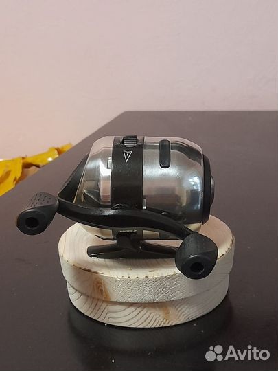 Спиннинговая катушка FreeSpool