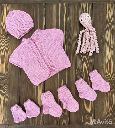 Вязаный набор для недоношенной малышки