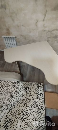 Стол угловой