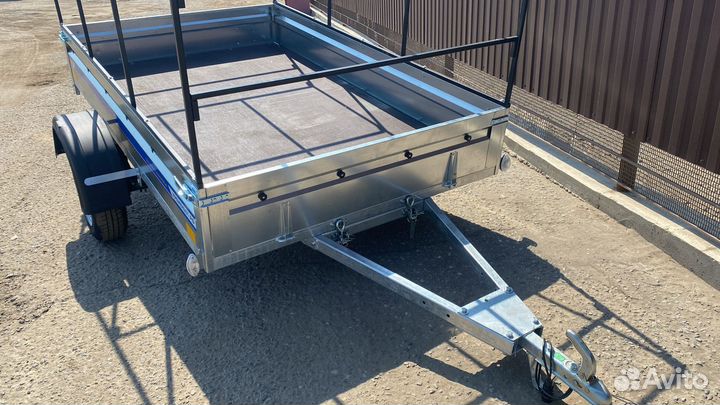 Прицеп Кремень Профи 2,5х1,5 с тентом 70 см