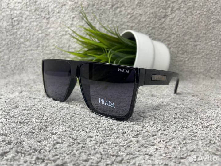 Солнцезащитные очки мужские Prada