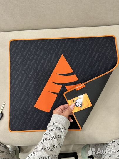 Игровой коврик для мыши