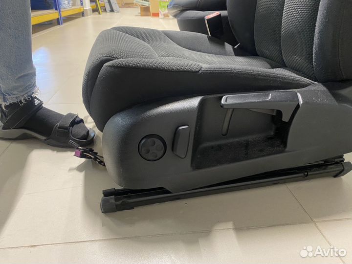 Седенья передние Passat B6