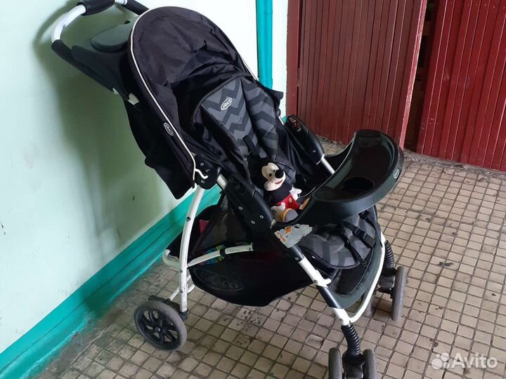 Прогулочная коляска graco