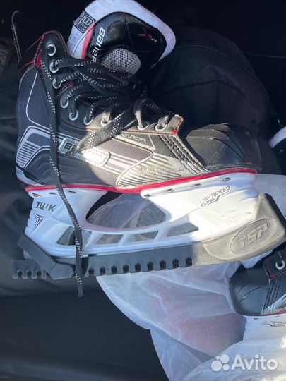 Хоккейные коньки bauer 8.5 ее