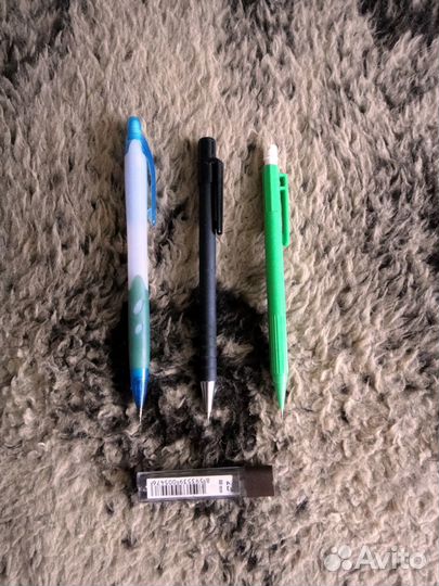 Линейки, ручки, карандаши, подставки, ножницы, нож