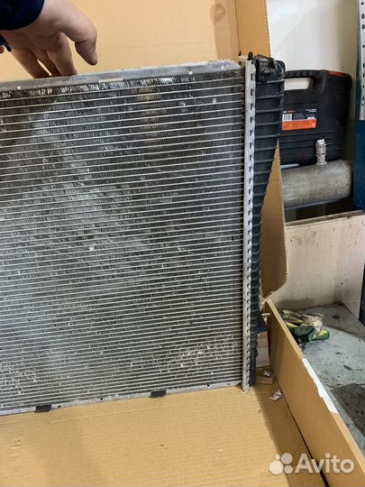Основной радиатор охлаждения