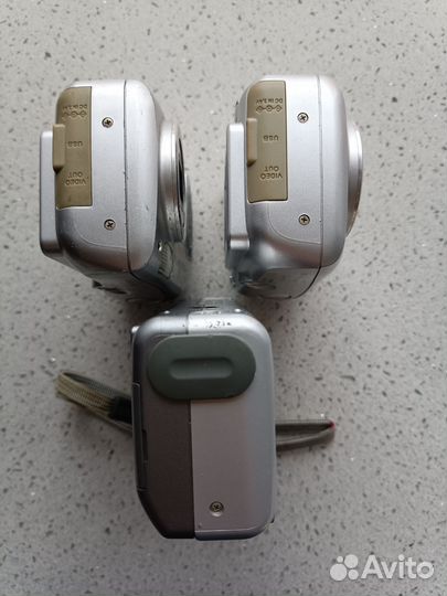 Три нерабочих фотоаппарата