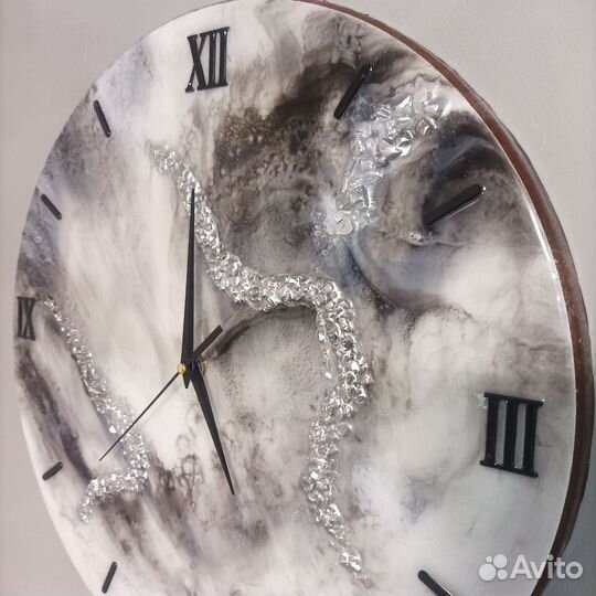 Настенные часы ручной работы