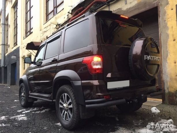 Спойлер УАЗ Патриот RS со стоп сигналом