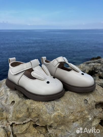 Сандалии для девочки в трех цветах