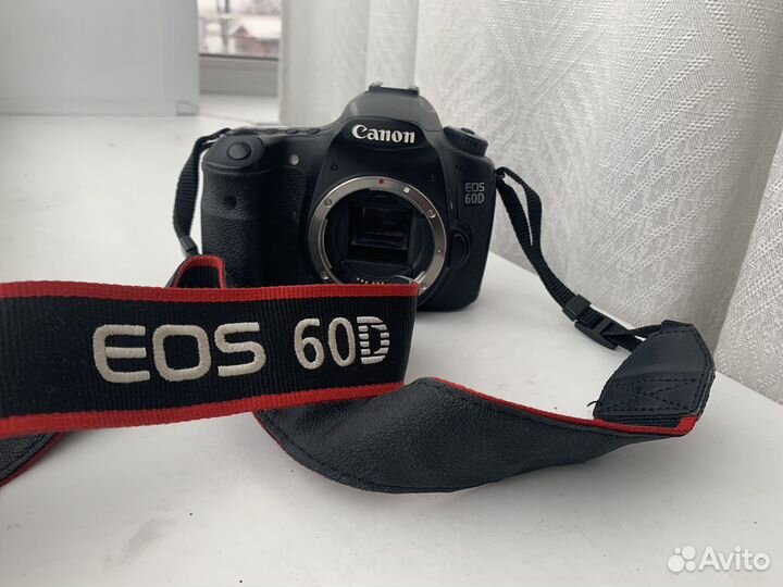 Зеркальный фотоаппарат canon 60d