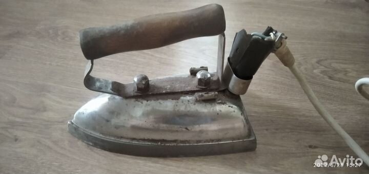 Ретро утюг 1950 х годов