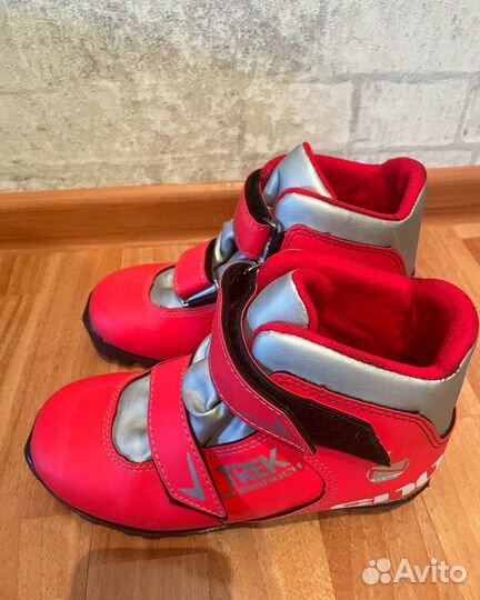 Лыжи беговые детские 150 см. с ботинками