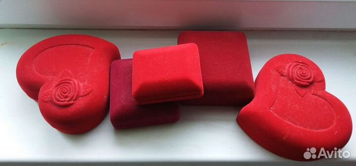 Футляры для ювелирных украшений