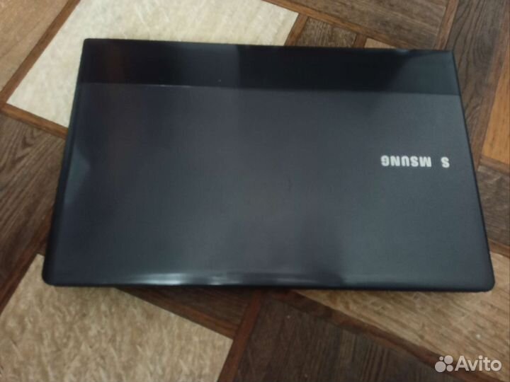 Samsung np300e5c