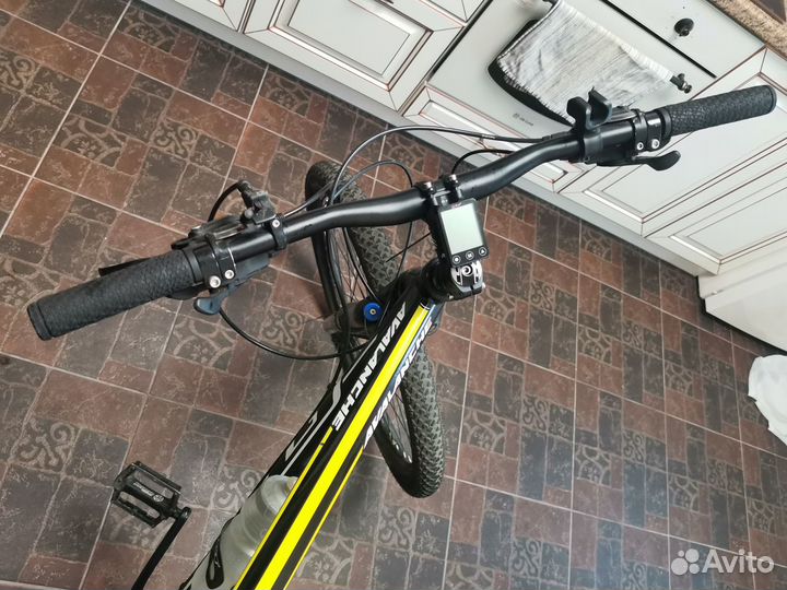 Велосипед мтв модель GT Avalanche Expert 27,5