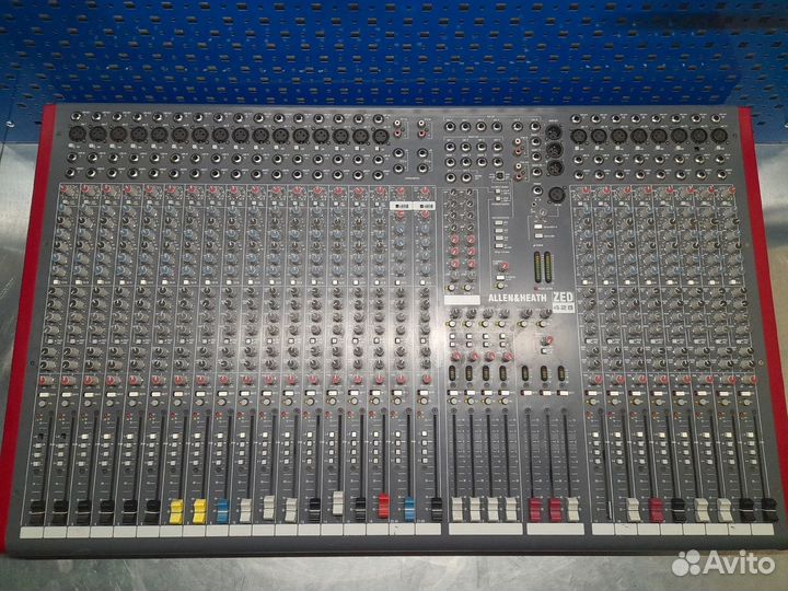 Микшерный пульт Allen & Heath ZED-428