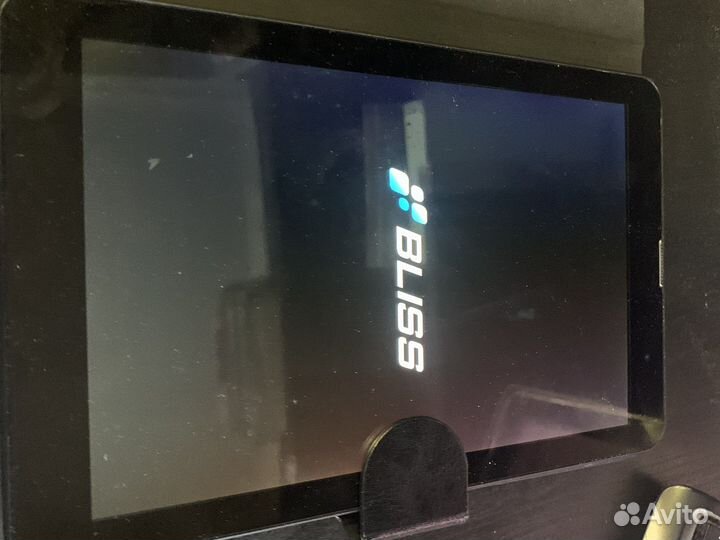 Планшет Bliss Pad M8041