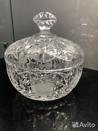 Хрустальная конфетница