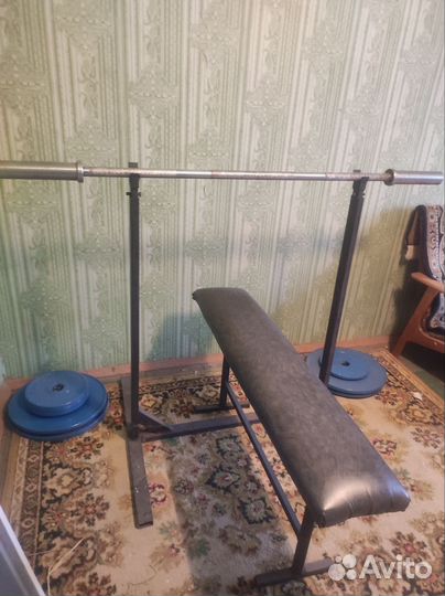 Скамья для жима со стойками для приседа