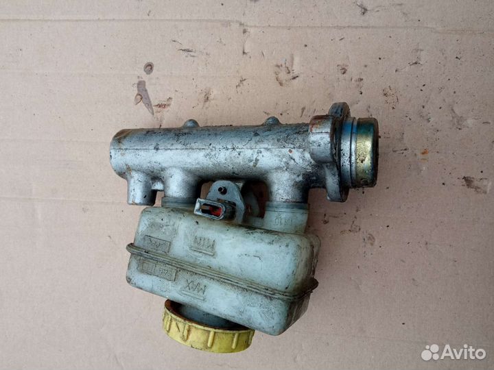 Subaru Baja главный тормозной цилиндр