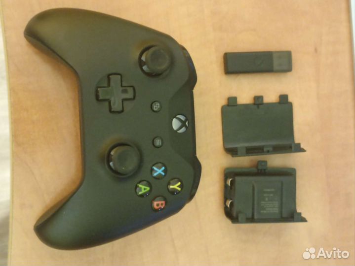 Геймпад xbox one + адаптер + аккумулятор