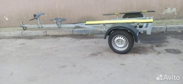 Лодочный прицеп