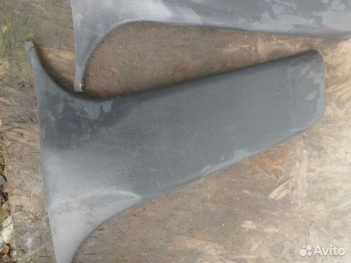 Накладка средней стойки нижняя левая правая ровер