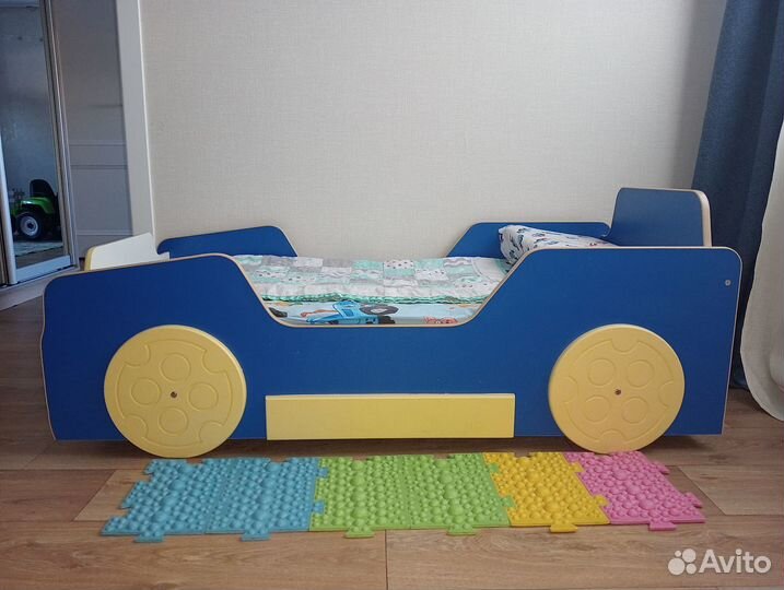 Кроватка детская с матрасом