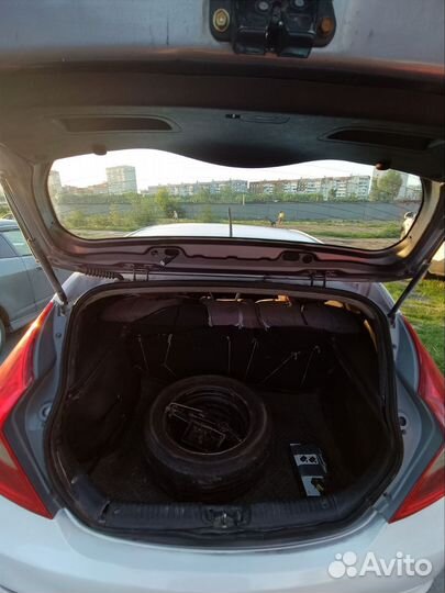 Hyundai Solaris 1.4 МТ, 2016, битый, 98 118 км