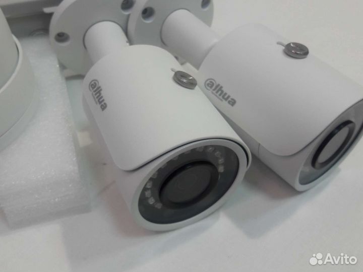 4 камеры видеонаблюдения 4Мп регистратор Dahua