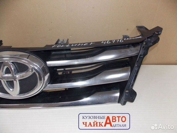 Решетка радиатора Toyota Fortuner 2 160 2015-2020