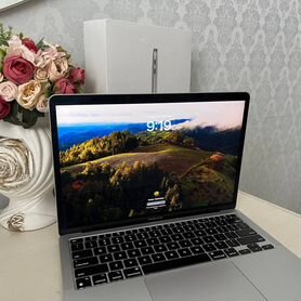 MacBook Air M1 8/256 Silver