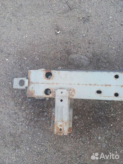 Усилитель переднего бампера Субару трибека рест