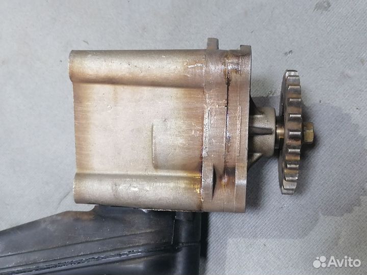 Насос масляный Ford Focus II 2005-2008 1.8