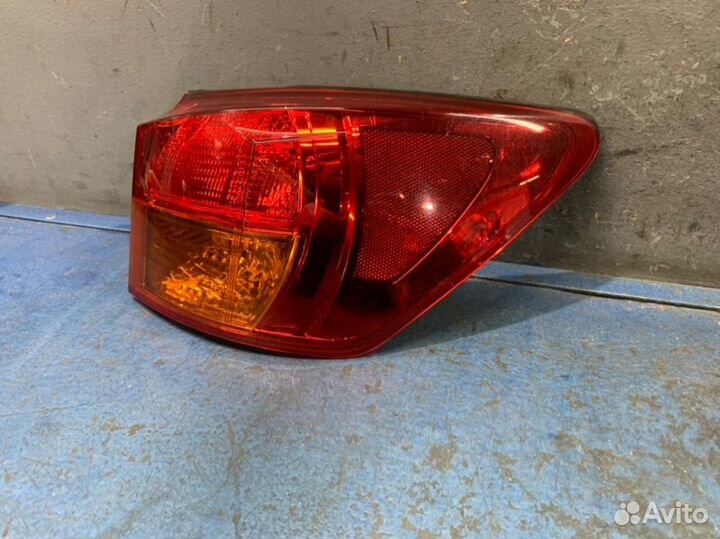Фонарь правый Lexus Is 2
