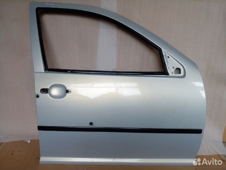 Дверь Volkswagen Golf IV